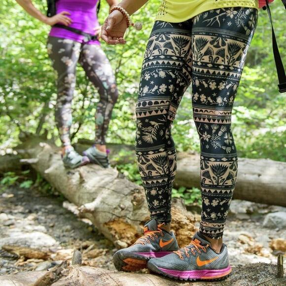 teeki Pants - Teeki Moon Flower Hot Pant Yoga Tight Leggings Size Small Multicolor Made USA